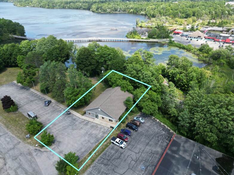 3300 Wysong Rd, Traverse City, MI for sale - Building Photo - Image 1 of 1