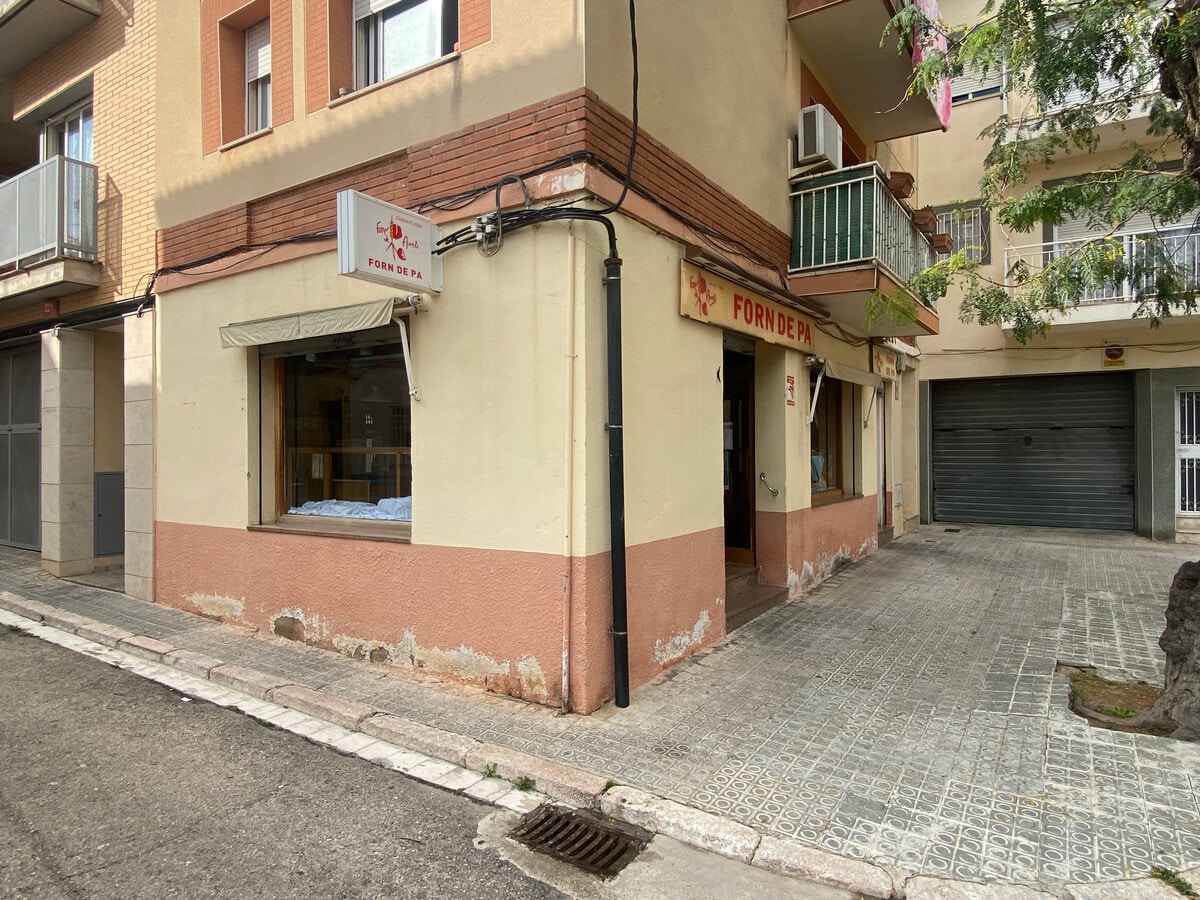 Vilanova i la Geltrú, BAR 08800 - - - Interior Photo - Image 1 of 5