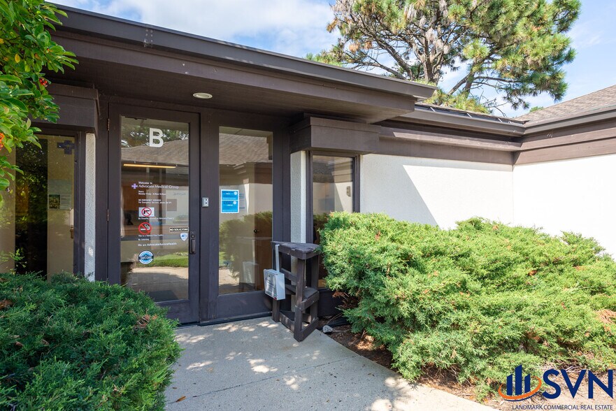 2210 Dean St, St Charles, IL for sale - Building Photo - Image 2 of 4