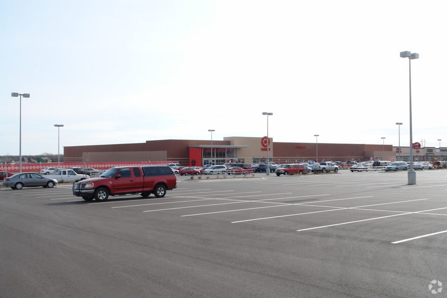 2024 N Rock Rd, Derby, KS for sale - Primary Photo - Image 1 of 1