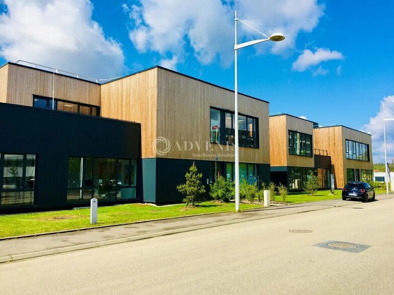 Office in Schiltigheim for lease - Building Photo - Image 2 of 13