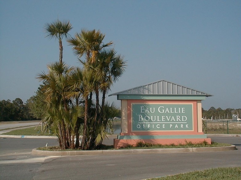 3902 W Eau Gallie Blvd, Melbourne, FL for sale - Building Photo - Image 2 of 5