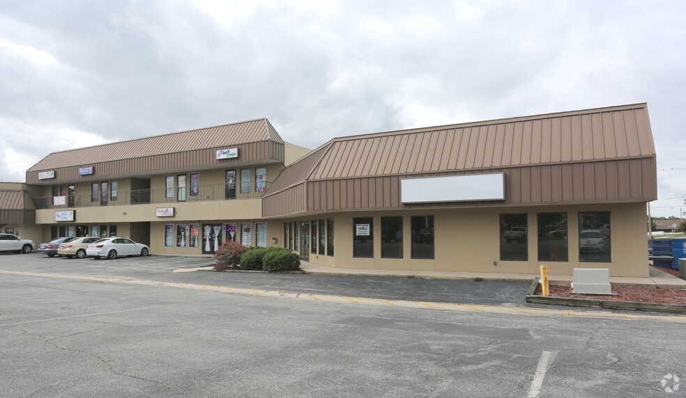 801 N Main St, High Point, NC for lease - Building Photo - Image 2 of 6