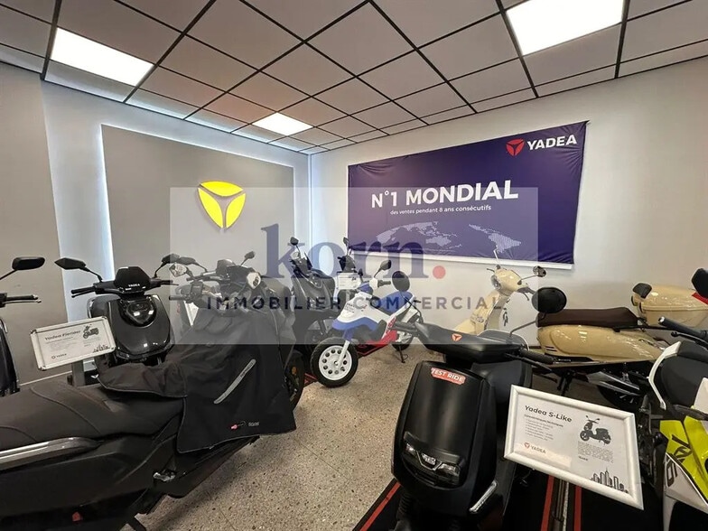 Retail in Paris for lease - Interior Photo - Image 3 of 9