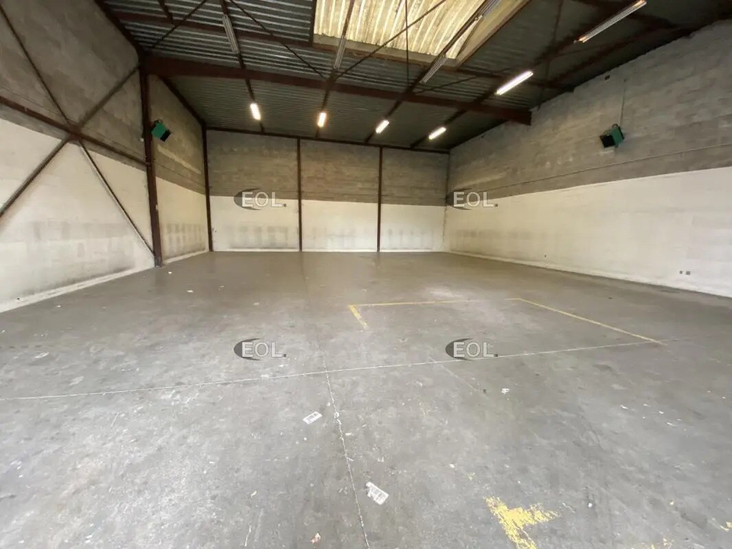 Flex in Chilly-Mazarin for lease Interior Photo- Image 1 of 6