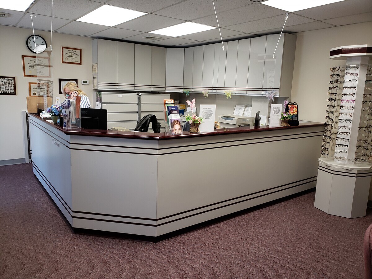 127 Chestnut St, Roselle Park, NJ 07204