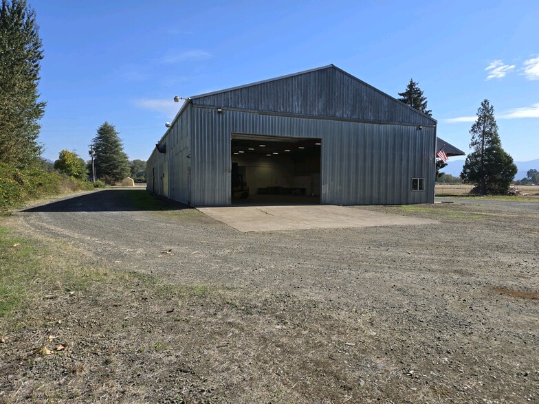 27251 Hume St, Brownsville, OR for lease - Building Photo - Image 3 of 27