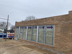 940-944 Lemay Ferry Rd, Saint Louis, MO for lease Building Photo- Image 2 of 2