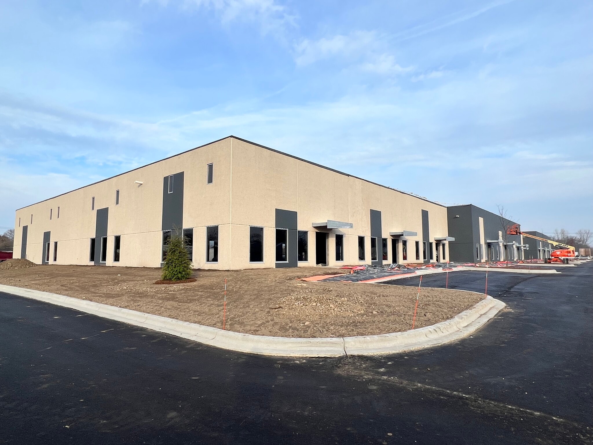 Commerce Pky, Fort Atkinson, WI for lease Building Photo- Image 1 of 13