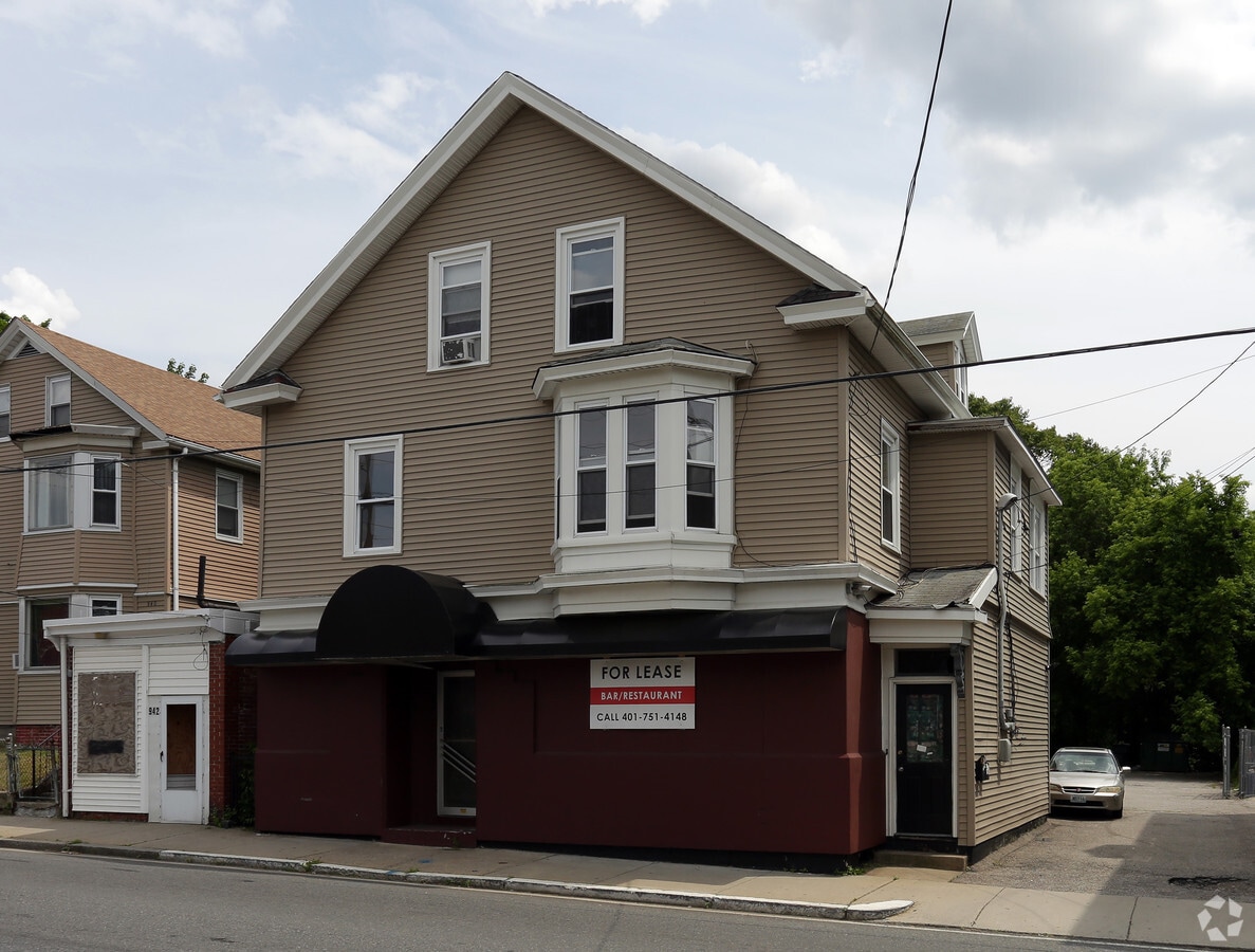 944 Manton Ave, Providence, RI 02909