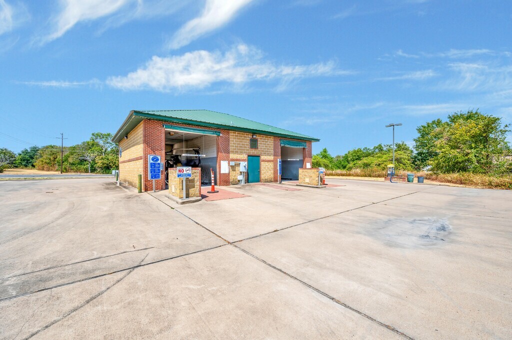 100 Baker Ln, Robinson, TX for sale Building Photo- Image 1 of 17