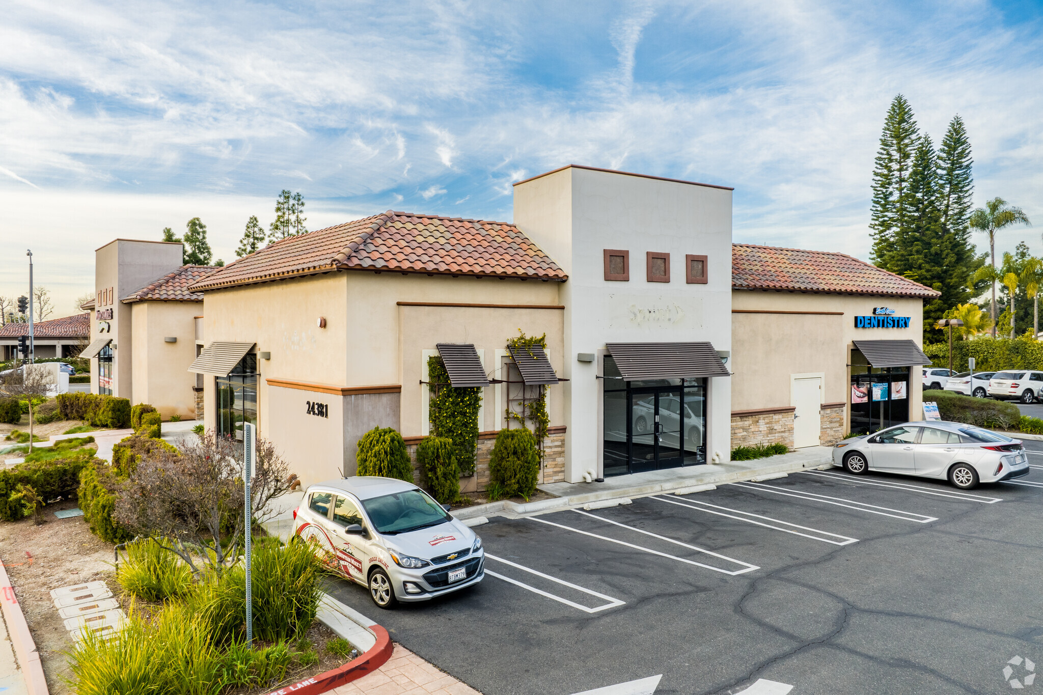 22942 Ridge Route Dr, Lake Forest, CA for sale Primary Photo- Image 1 of 1