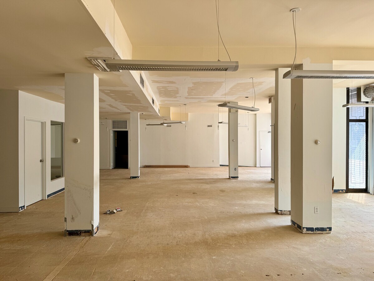 920 Boul De Maisonneuve E, Montréal, QC - Unit 920 -  - Interior Photo - Image 1 of 9