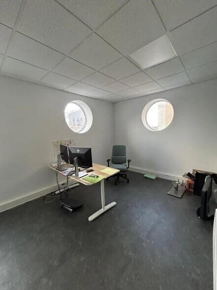 Office in Bruges for lease - Interior Photo - Image 3 of 6