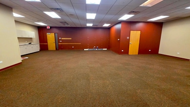204 E Prairie, Marengo, IL for lease Interior Photo- Image 2 of 5