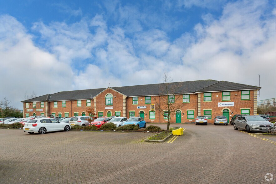 Dalewood Rd, Newcastle Under Lyme for lease - Building Photo - Image 3 of 7