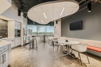 75 Tri State International, Lincolnshire, IL for lease Interior Photo- Image 2 of 6