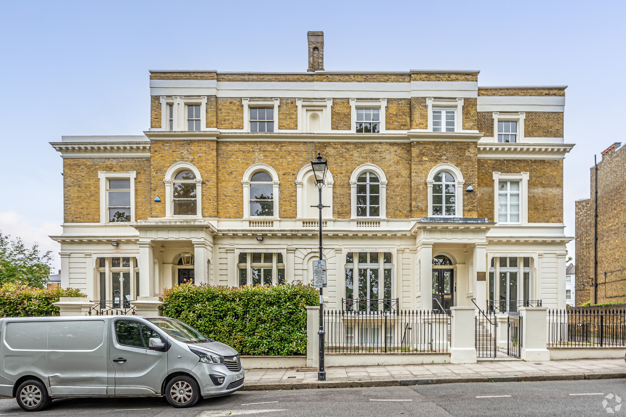 23-24 Highbury Cres, London for sale Primary Photo- Image 1 of 1