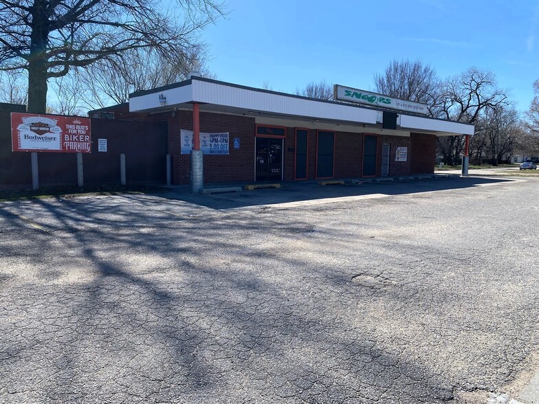 2301 E Mt Vernon St, Wichita, KS for lease - Building Photo - Image 1 of 4