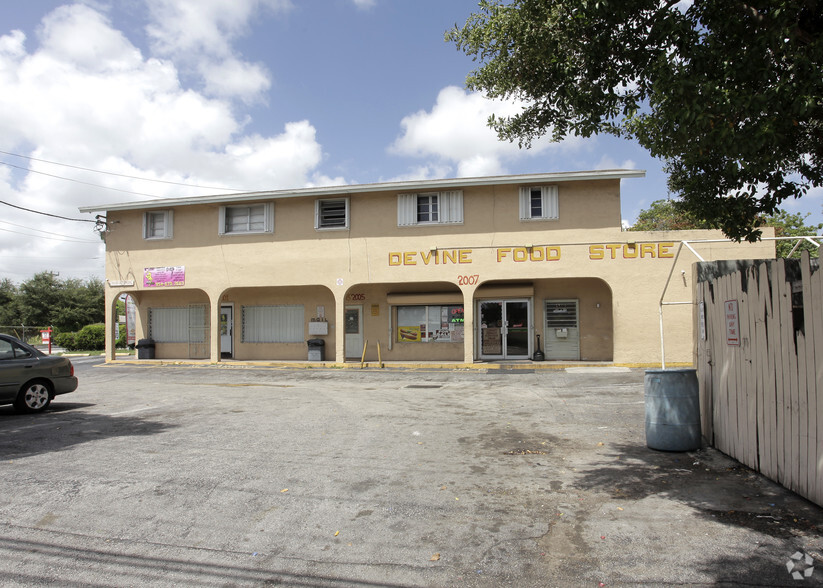 2001-2101 NW 21st Ave, Fort Lauderdale, FL for sale - Building Photo - Image 2 of 8