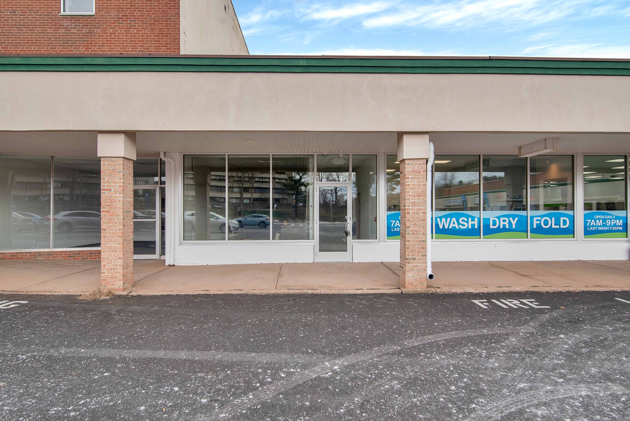 33 W Main St, Vernon Rockville, CT for lease Building Photo- Image 1 of 14