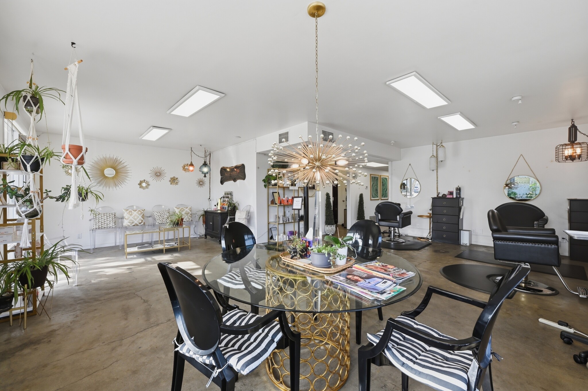 2727 Roosevelt St, Carlsbad, CA for lease Interior Photo- Image 1 of 1
