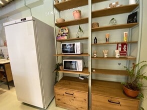 Retail in Barcelona, Barcelona for lease Interior Photo- Image 2 of 5