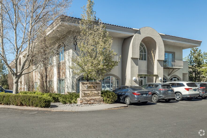 601 Sierra Rose Dr, Reno, NV for lease - Building Photo - Image 1 of 7