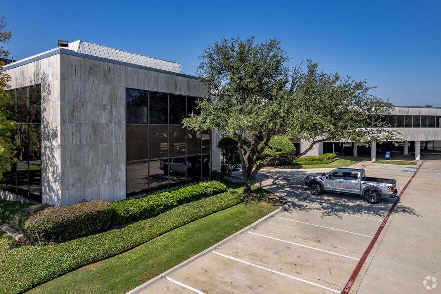 16800 N Dallas Pky, Dallas, TX for lease - Building Photo - Image 1 of 11