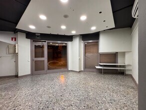 Retail in Igualada, Barcelona for lease Interior Photo- Image 2 of 6