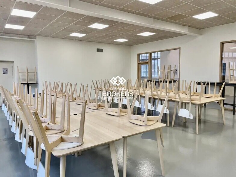 Office in Saint-Étienne for lease - Interior Photo - Image 3 of 3