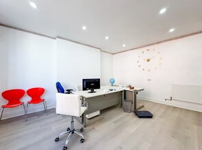 71A Bethcar St, Ebbw Vale for lease Interior Photo- Image 2 of 4