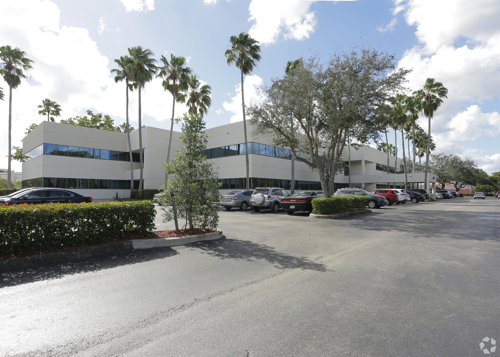 9750 NW 33rd St, Coral Springs, FL for lease Primary Photo- Image 1 of 10