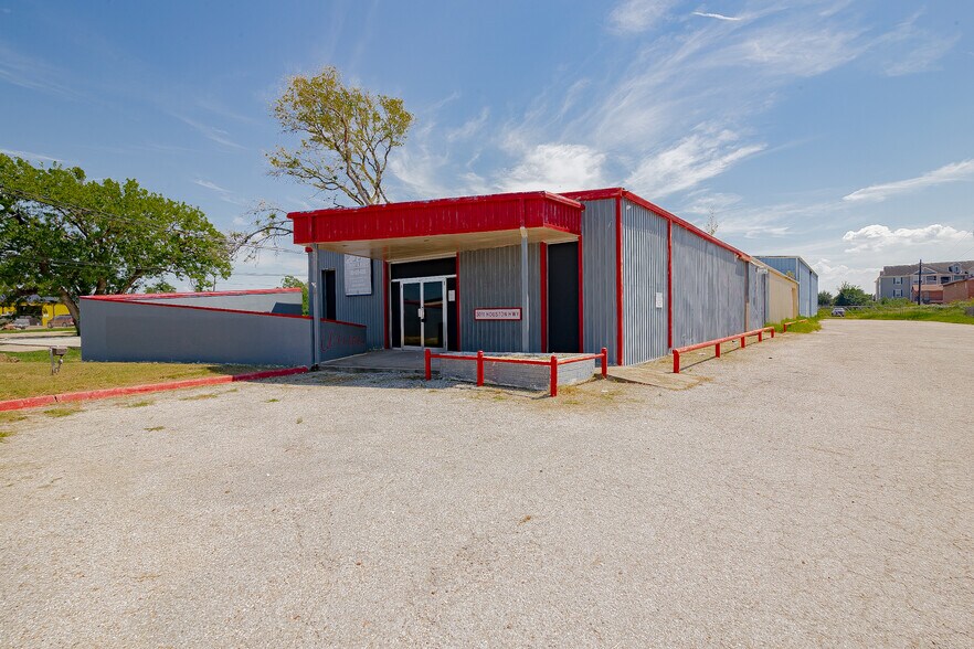 3011 Houston Hwy, Victoria, TX 77901 Industrial for Sale