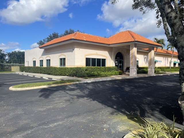 3795 NW Boynton Beach Blvd, Boynton Beach, FL for lease - Building Photo - Image 2 of 17