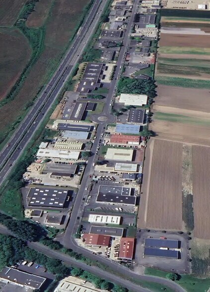 Flex in Méry-sur-Oise for sale - Aerial - Image 2 of 2