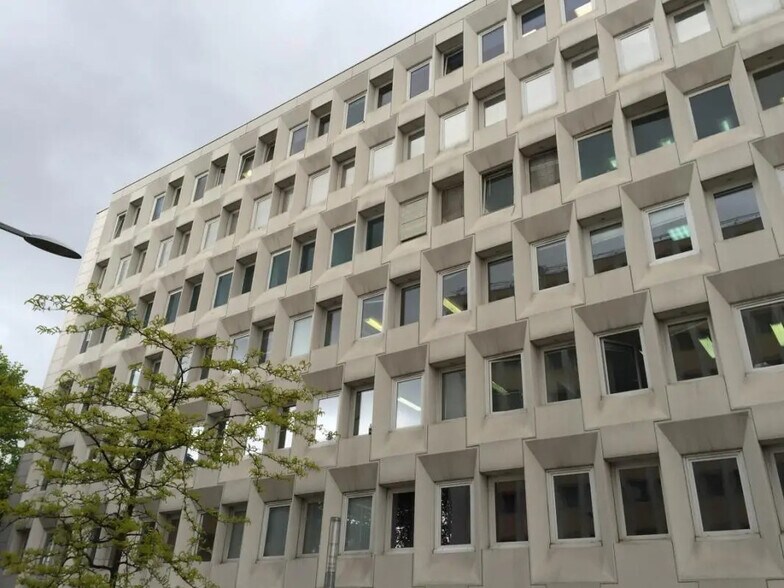 Office in Créteil for sale - Building Photo - Image 2 of 4