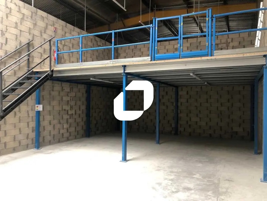 Flex in BOISSY-L'AILLERIE for lease Interior Photo- Image 1 of 6