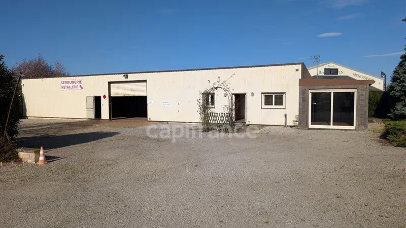Vente Local d'activités 650 m² - Photo 1
