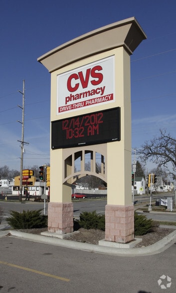 1063 4th St, Beloit, WI for lease - Building Photo - Image 3 of 4