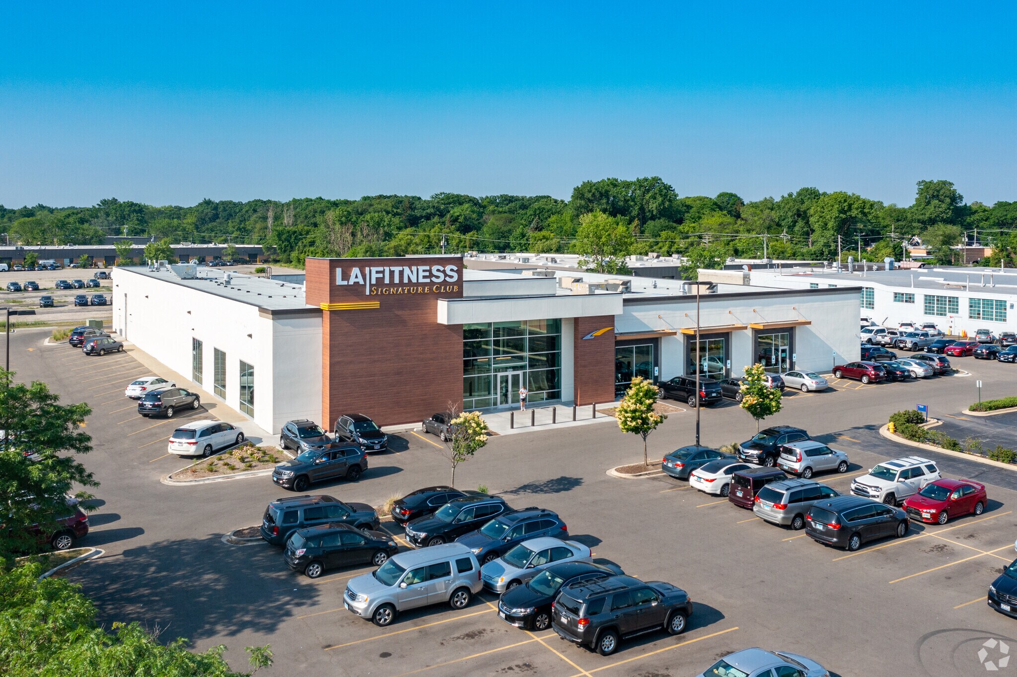 5701 W Touhy Ave, Niles, IL for sale Building Photo- Image 1 of 1