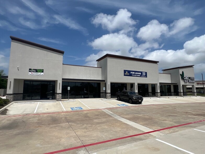 3911 MASSEY TOMPKINS rd, Baytown, TX for lease - Building Photo - Image 2 of 5