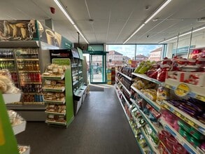 Birk Av, Barnsley for lease Interior Photo- Image 2 of 2