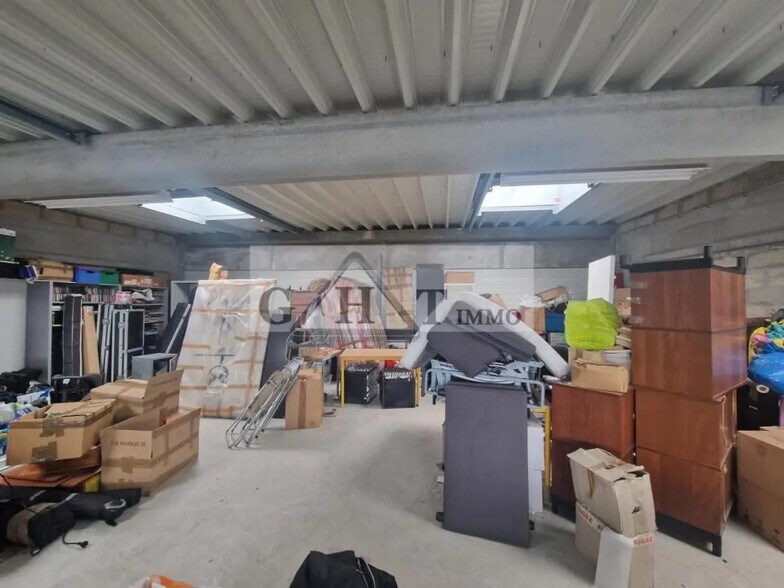 Industrial in Stains for sale - Building Photo - Image 3 of 13