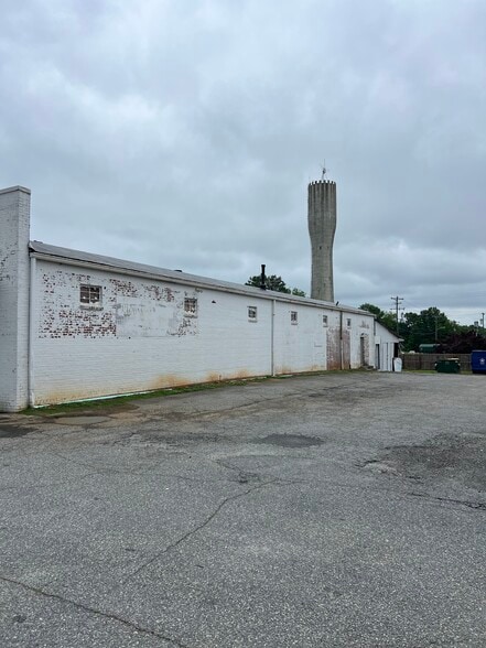 111 River St, Belton, SC for sale - Building Photo - Image 2 of 5