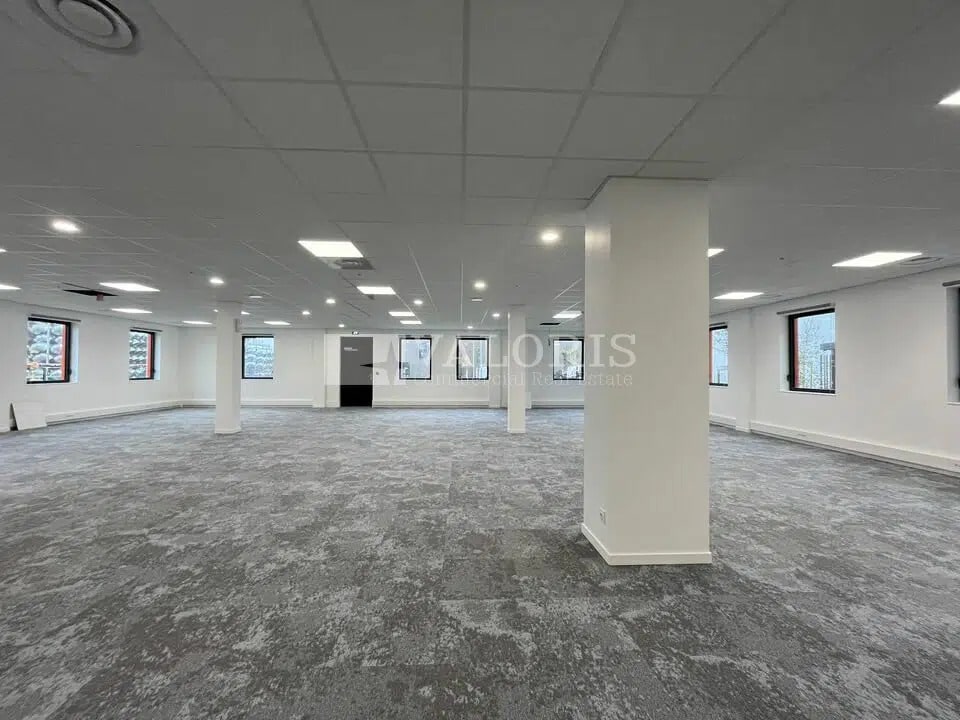 Office in Montluel for lease Building Photo- Image 1 of 14
