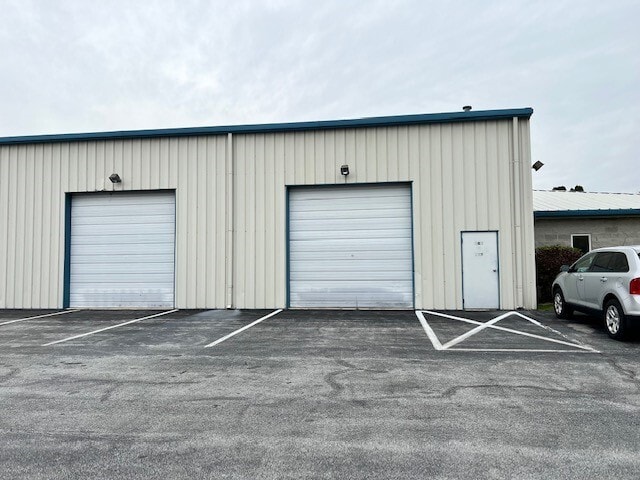 303 Markus Ct, Newark, DE for lease - Building Photo - Image 3 of 13