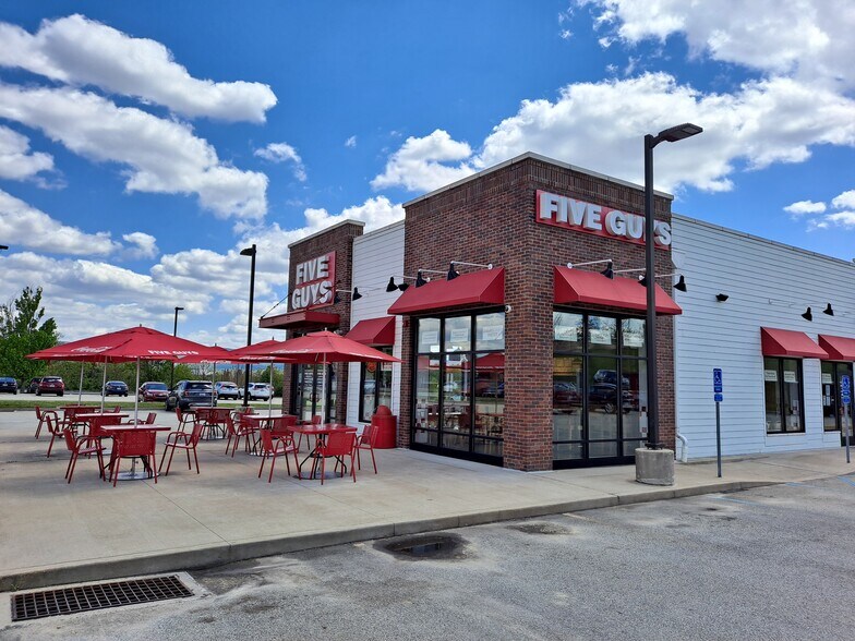 79 Restaurant Row, Uniontown, PA for sale - Building Photo - Image 1 of 1