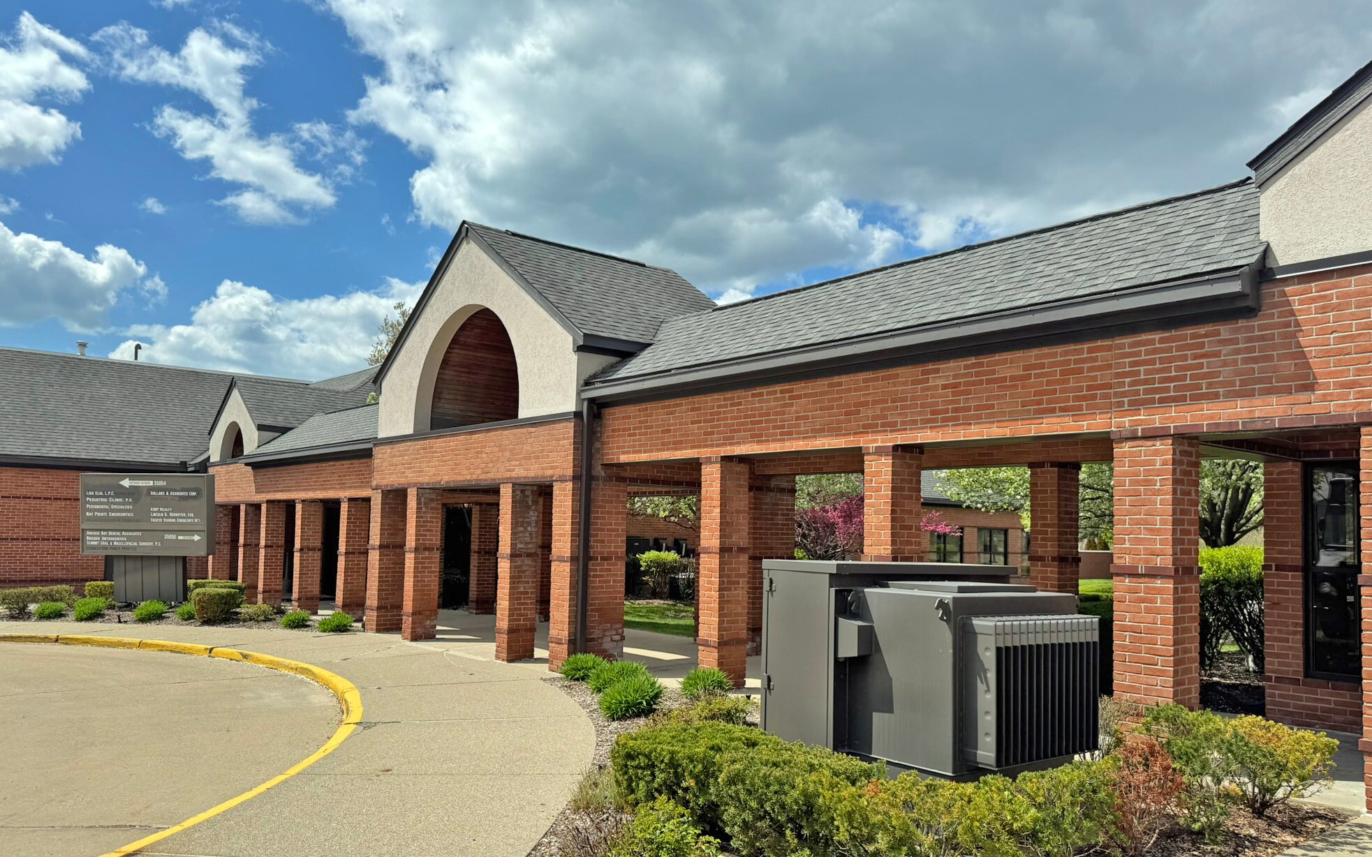 35050-35054 23 Mile Rd, New Baltimore, MI for lease Interior Photo- Image 1 of 8