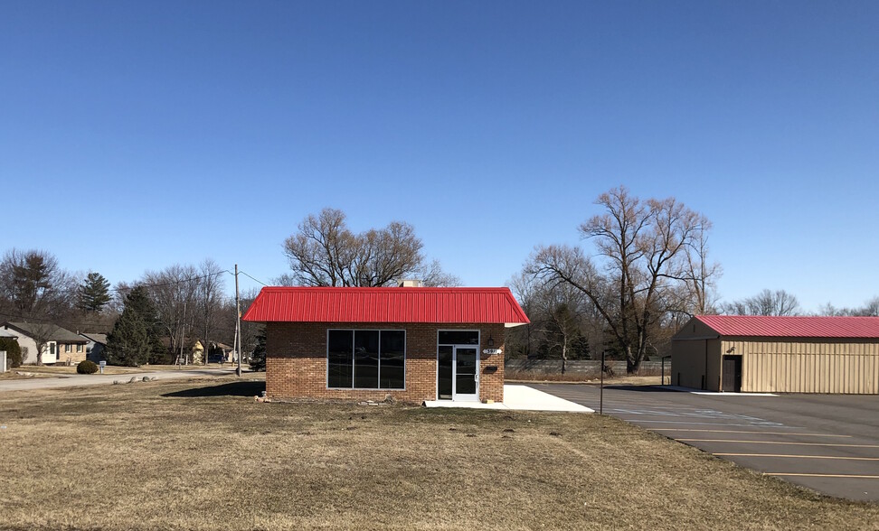 3911 S Rochester Rd, Rochester Hills, MI for lease - Building Photo - Image 1 of 12